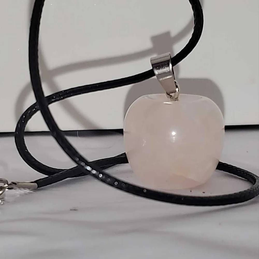 NWT 100% Natural Pink ROSE QUARTZ Crystal 20mm Apple 18